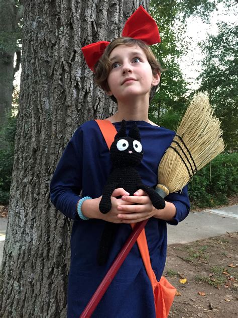 My daughter's handmade Kiki costume. : r/ghibli