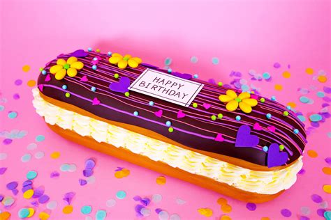 Giant Eclair Cake [5616 x 3744] [OC] : r/DessertPorn