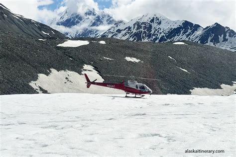 Epic Helicopter Tour with Glacier Landing in Denali with TEMSCO