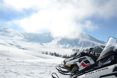 PerformanceSnowmobileTour_Slider1 | White Mountain Snowmobile Tours