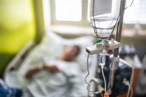 Managing Extravasation During Chemotherapy Administration - Oncology Nurse Advisor