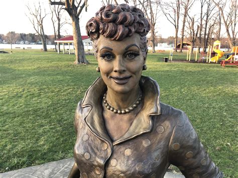 This Lucille Ball Statue in Jamestown, New York feels like it could start blinking at any moment ...
