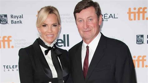 Who is Wayne Gretzky’s wife? Know all about Janet Jones – FirstSportz