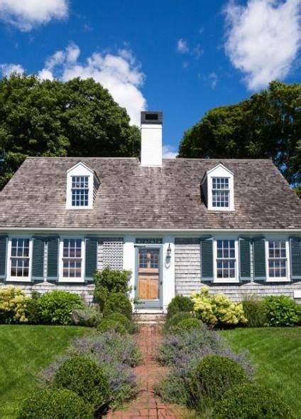 Farmhouse Style Landscaping Cape Cod 40 New Ideas | Cape cod house exterior, Cape cod exterior ...