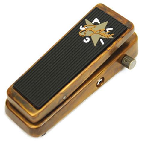 Dunlop JC95 Jerry Cantrell Signature Wah Pedal Review - Premier Guitar | The best guitar and ...