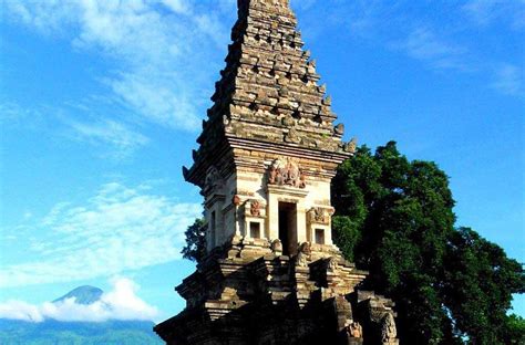 Teori Waisya dalam Konteks Hindu di Indonesia: Kontribusi dan Peran dalam Keberagaman Budaya