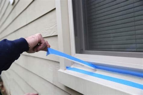 How To Caulk Windows | Angie's List