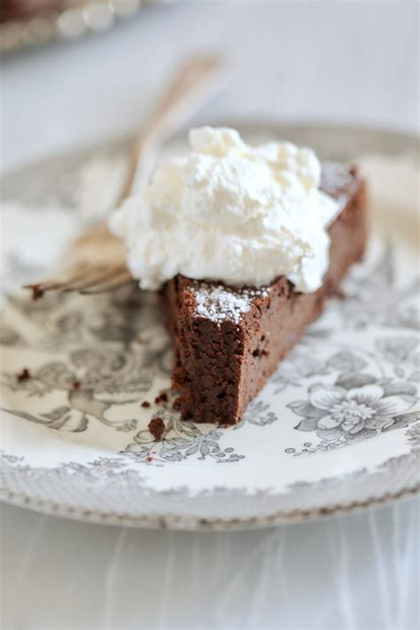 Easy Sugar Free Flourless Chocolate Cake Recipe