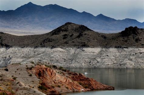 Lake Mead, on Colorado River, hits record low amid drought - Los Angeles Times