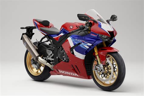 2022 Honda CBR 1000RR-R Fireblade | Complete Specs and Images