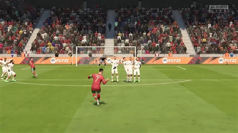 How to Score Free Kicks in FIFA 22: A Complete Guide