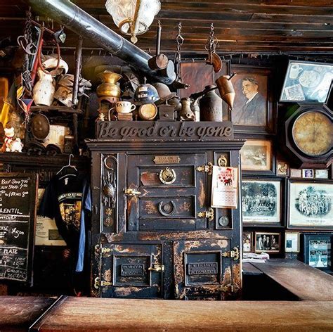 The Urban Lens: Inside McSorley's Old Ale House, NYC's oldest bar ...