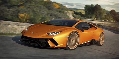 2020 Lamborghini Huracan Evo Shows Off Redesigned Rear Fascia ...