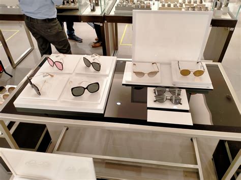 Pin by urban retails on Eyewear Tabel Display. in 2020 | Display, Eyewear