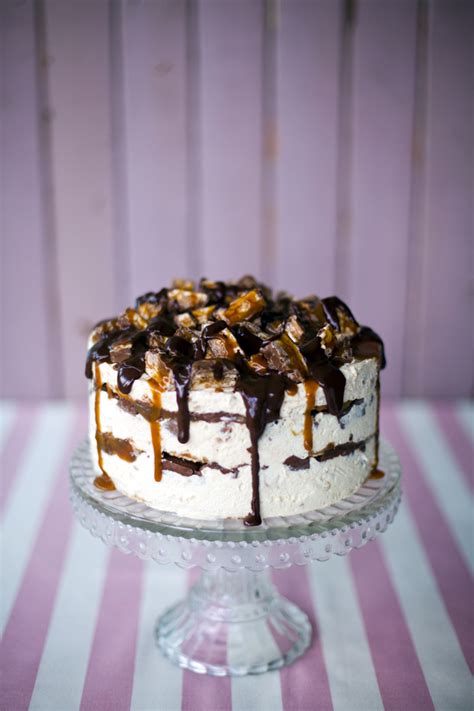 Snickers Ice-Cream Cake | DonalSkehan.com