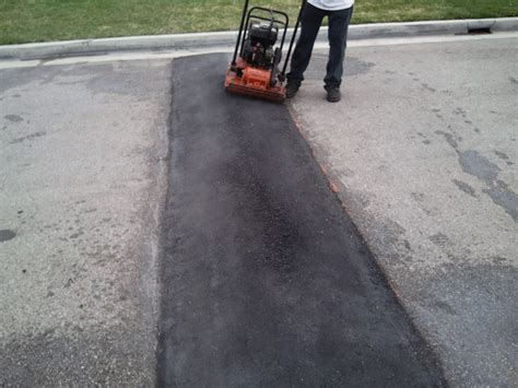 Asphalt Speed Bump, Berm, & Hump Construction & Repair - California