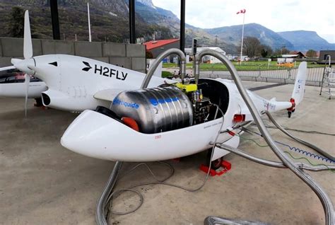 H2FLY Passes First Filling Tests with Integrated Liquid Hydrogen Tank - H2FLY