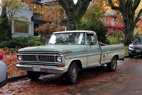 Old Parked Cars Vancouver: 1970 Ford F-250 Camper Special