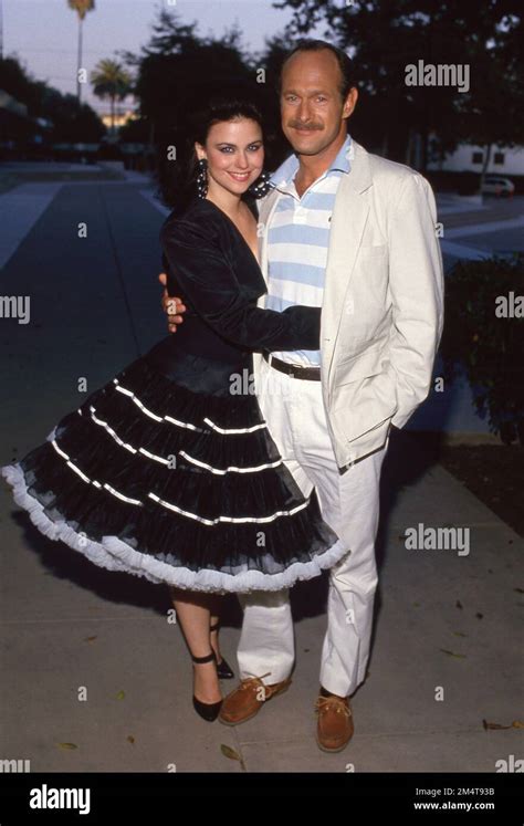 Delta burke designing women hi-res stock photography and images - Alamy