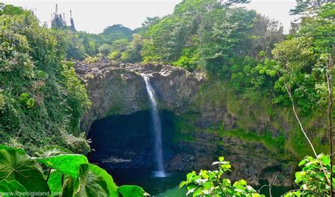 Rainbow Falls (Waiānuenue) in Hilo: Easy to Visit "Drive-in" Waterfall