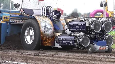 Tractor Pulling MADE 2012 - 4.5T Heavy Modified EUROCUP - FULL - YouTube