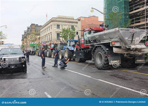 Canadian Dairy Farmers Protest Editorial Image - Image of equipment ...