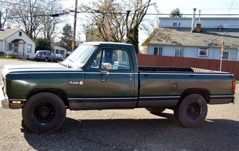 1982 Dodge Ram D250 Custom LA 318 5.2l V8 RWD AUTO 2BBL HOLLEY DAYTONA WHEEL A/C for sale ...