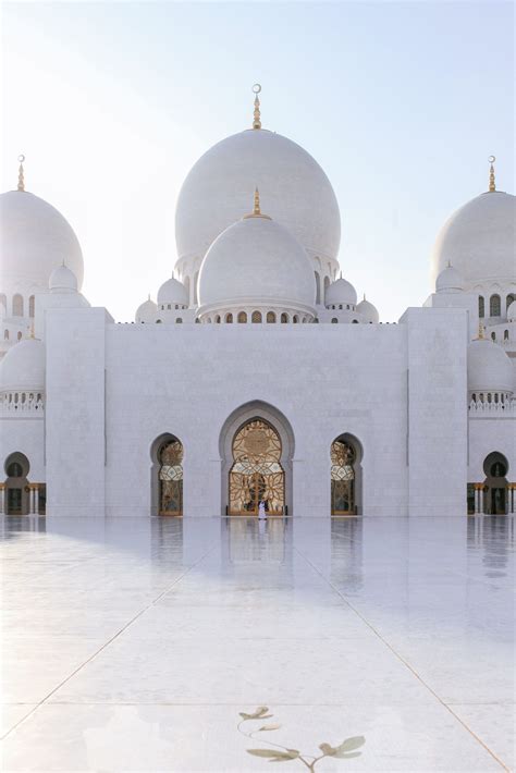 Bur Dubai Grand Mosque a peek into grand architecture and culture