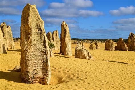 The Pinnacles, Nambung National Park, Western Australia [OC] [6000x4000] : EarthPorn