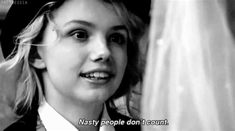 Skins Cassie "nasty people don't count" gif Cassie Skins, Hannah Murray, Nasty People, Amy ...
