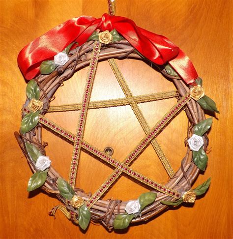 The Wiccan Life: Yule Decorations