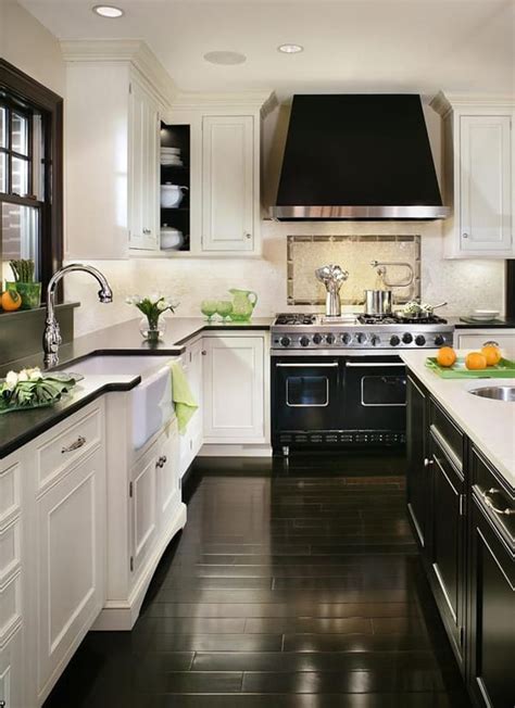 Black And White Traditional Kitchen