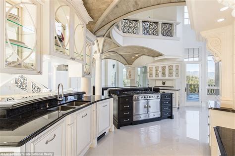 European- and Vanderbilt-inspired castle in Colorado hits the market ...