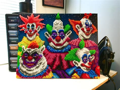 Killer Klowns from Outer Space : r/beadsprites