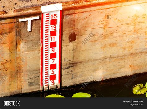 Water Level Gauge Image & Photo (Free Trial) | Bigstock