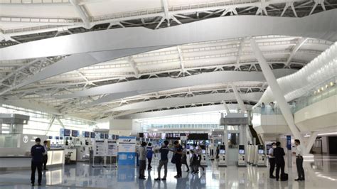 Betsy Kelley Trending: Haneda Airport China Airlines Terminal