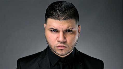 Estreno mundial de la nueva canción de Farruko (VIDEO) | Telemundo