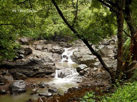 My Yatra Diary...: Ancient Tungareshwar Shiva Temple in Vasai, Mumbai during Shravan