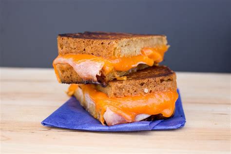 Smoked Cheddar and Ham Grilled Cheese Sandwich Recipe | Bradley