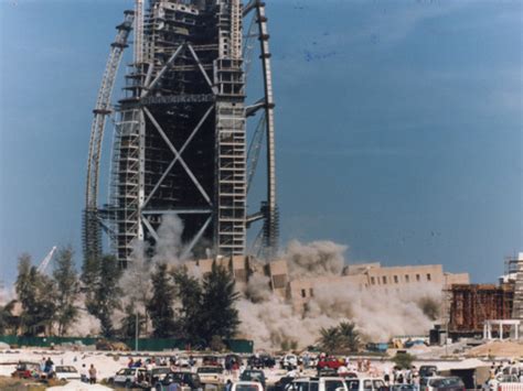 June 27, 1997: Chicago Beach Hotel goes in one blast | Today History ...