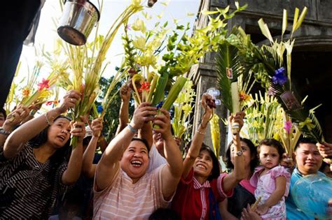 Holy Week in the Philippines. - Greg Secker Foundation