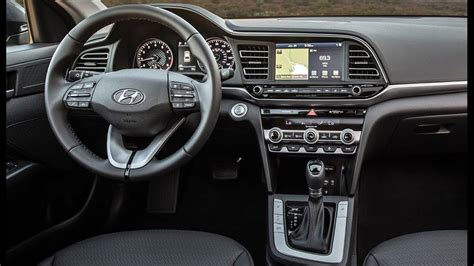 New Hyundai Elantra 2020 1.6L GL Photos, Prices And Specs in UAE