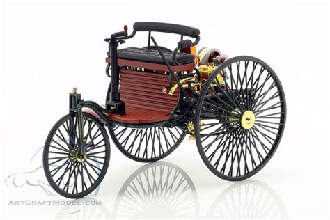 Mercedes-Benz Patent Motorwagen built in 1886 green - B66041415