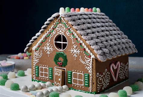 How to Make a Gingerbread House | Gingerbread house, Christmas gingerbread house, Gingerbread