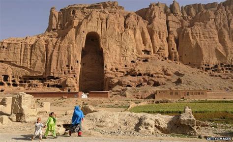 Bamiyan Buddhas: Should they be rebuilt? - BBC News