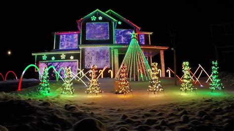 Christmas Lights Decoration Ideas - InspirationSeek.com