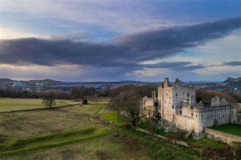 Craigmillar Castle - Forever Edinburgh