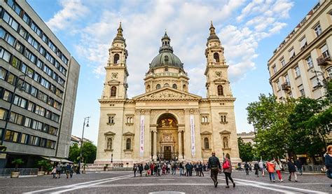 10 Best Hostels in Budapest: My Top Places to Stay in 2024