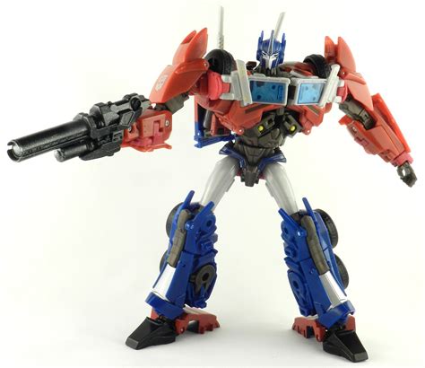 Optimus Prime (First Edition) - Reflector @ TFW2005