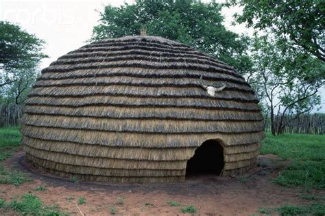 Africa | Traditional Zulu Thatched House. South Africa | © O. Alamany ...